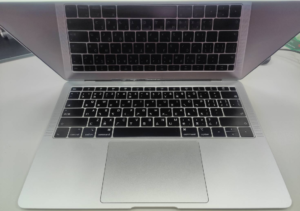 MacBook 螢幕閃爍